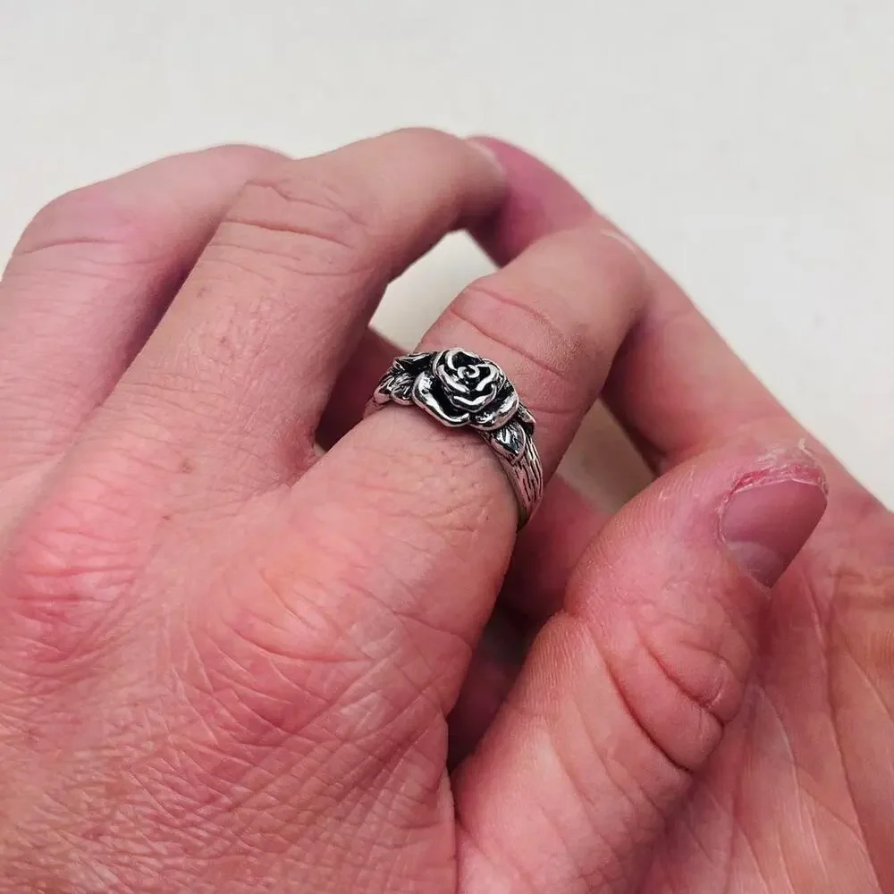 Y2k grunge silver rose bud ring